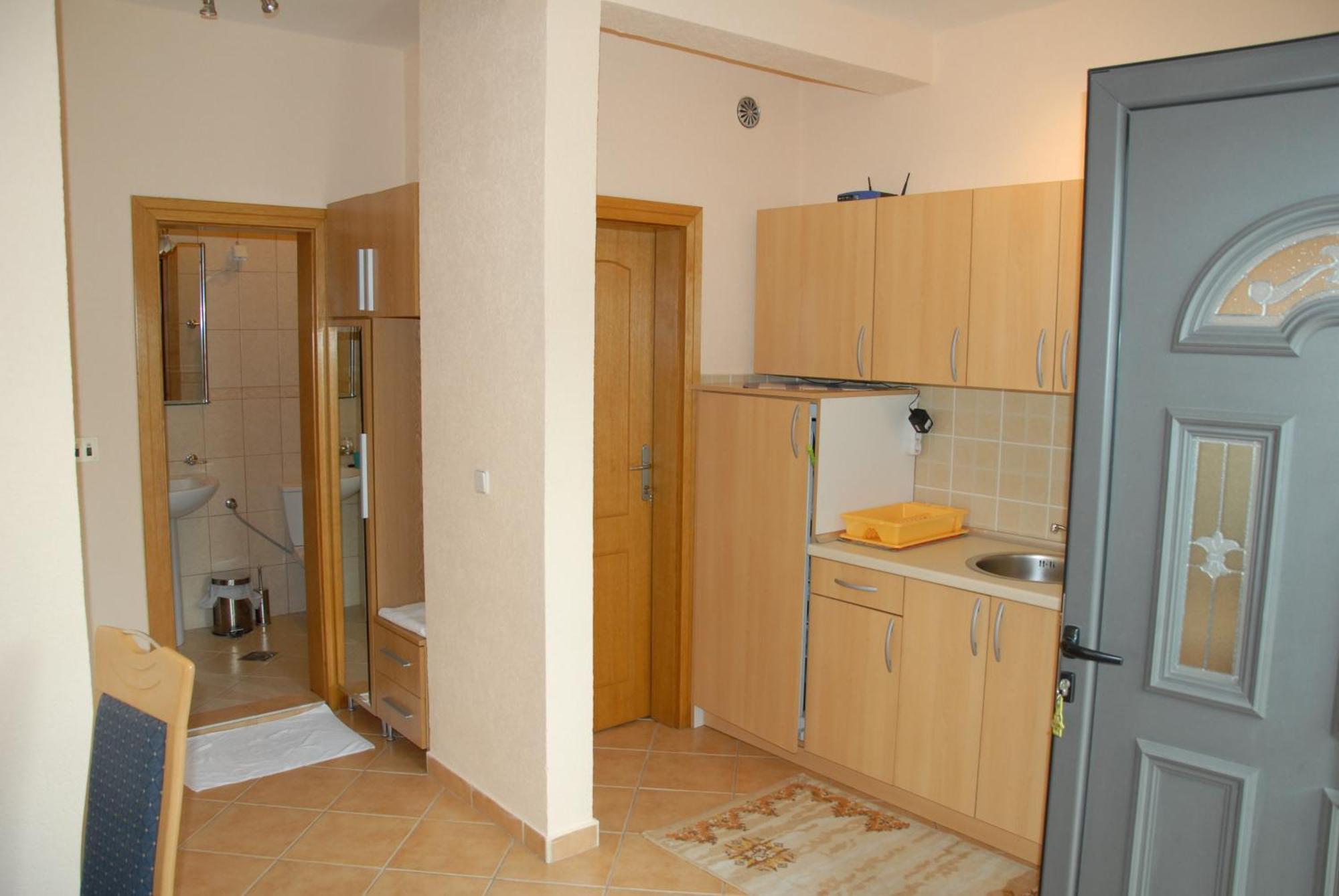 Guest House Evropa 2 Ulcinj Exteriör bild