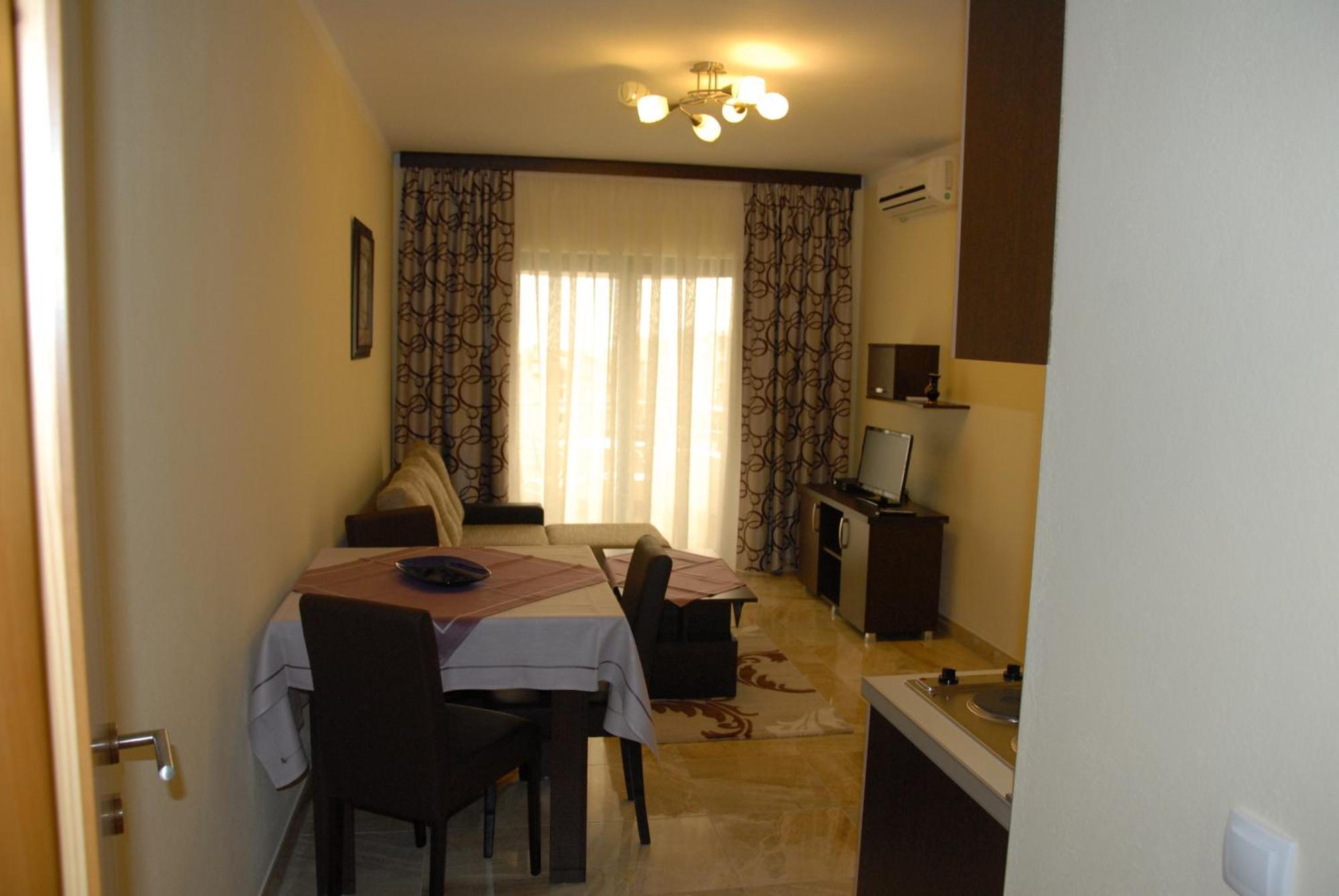 Guest House Evropa 2 Ulcinj Exteriör bild