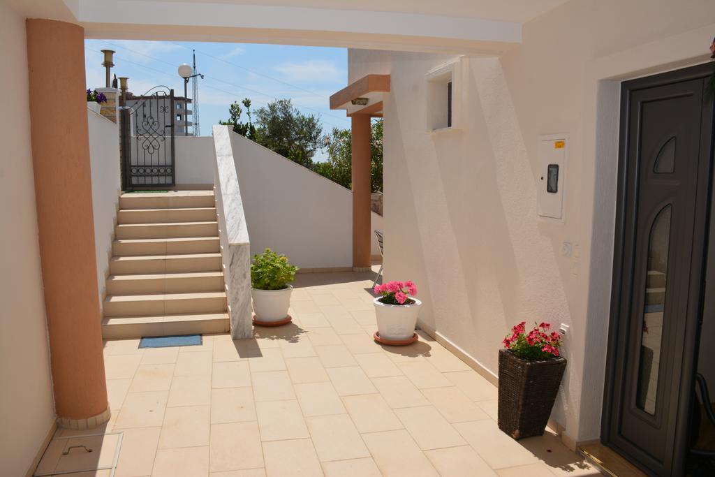 Guest House Evropa 2 Ulcinj Exteriör bild